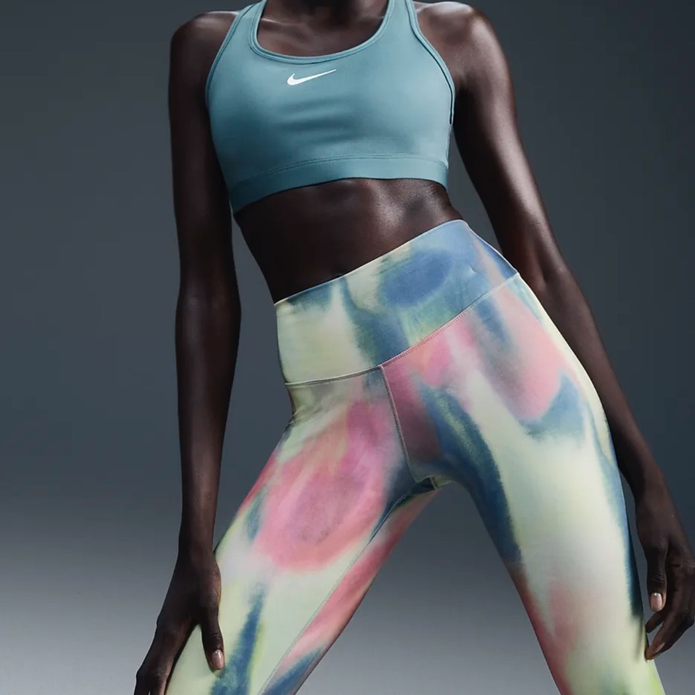 Anna Deller-Yee Nike Leggins